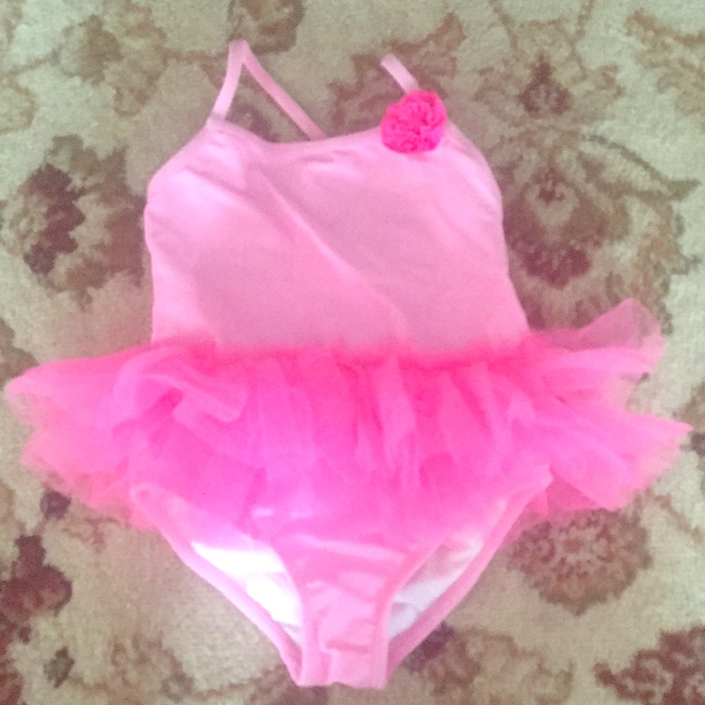 One piece swim suit